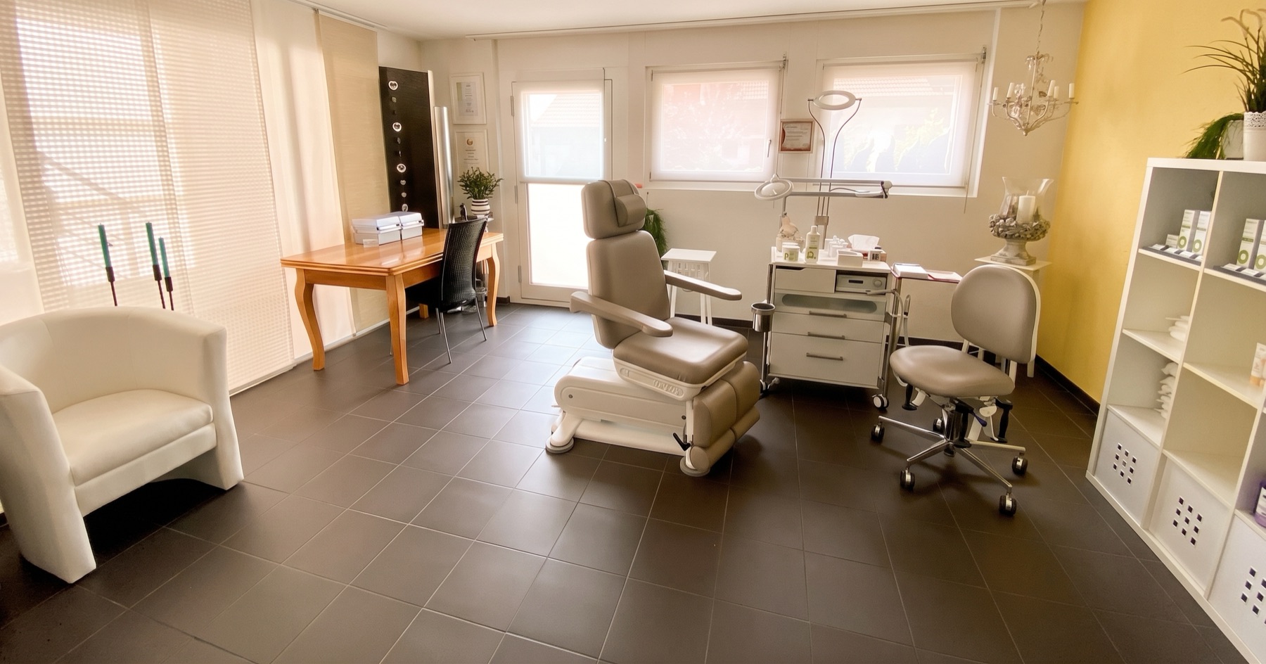 Behandlungsraum von la Pedicurista mit Behandlungsstuhl